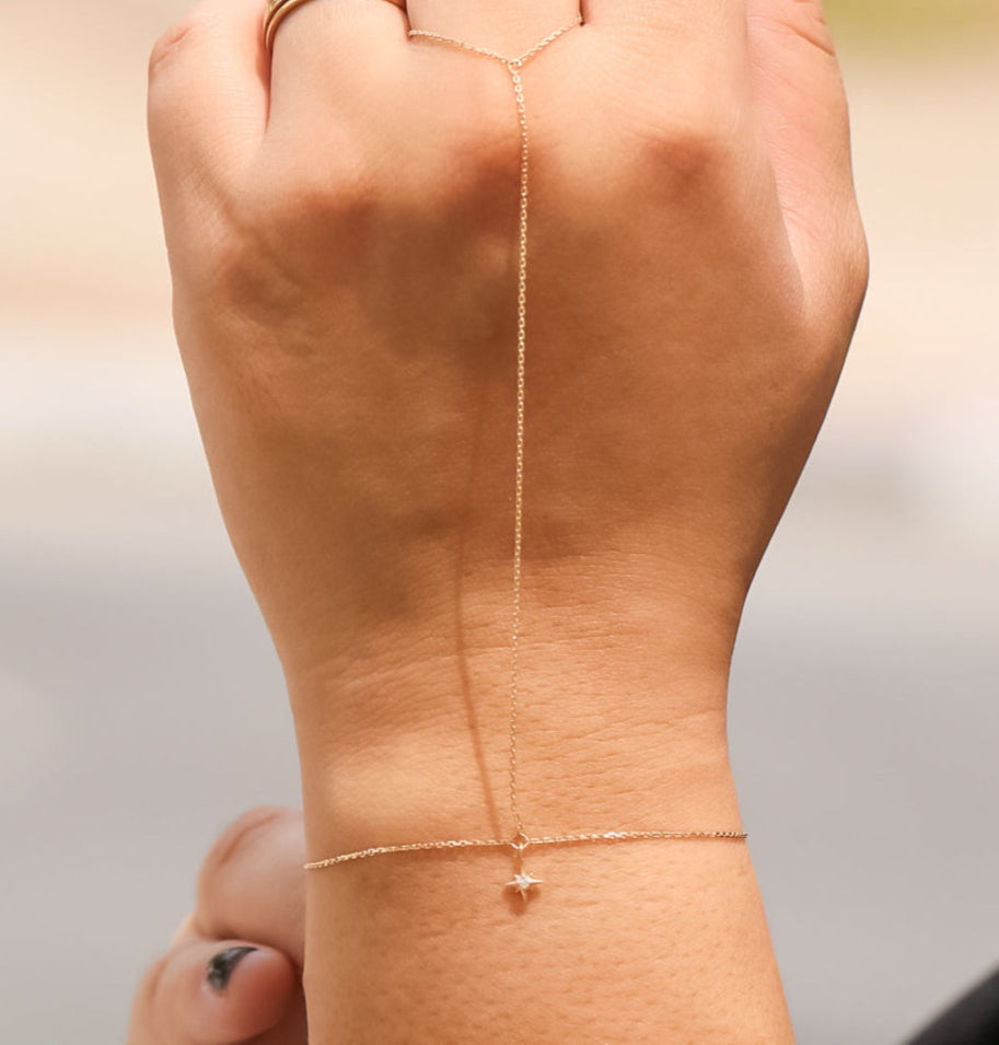18K You're A Diamond Star Handchain